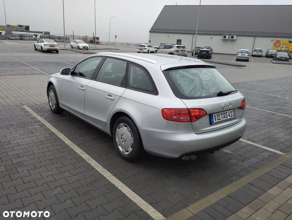 Audi A4 Avant 2.0 TDI DPF multitronic Attraction - 9