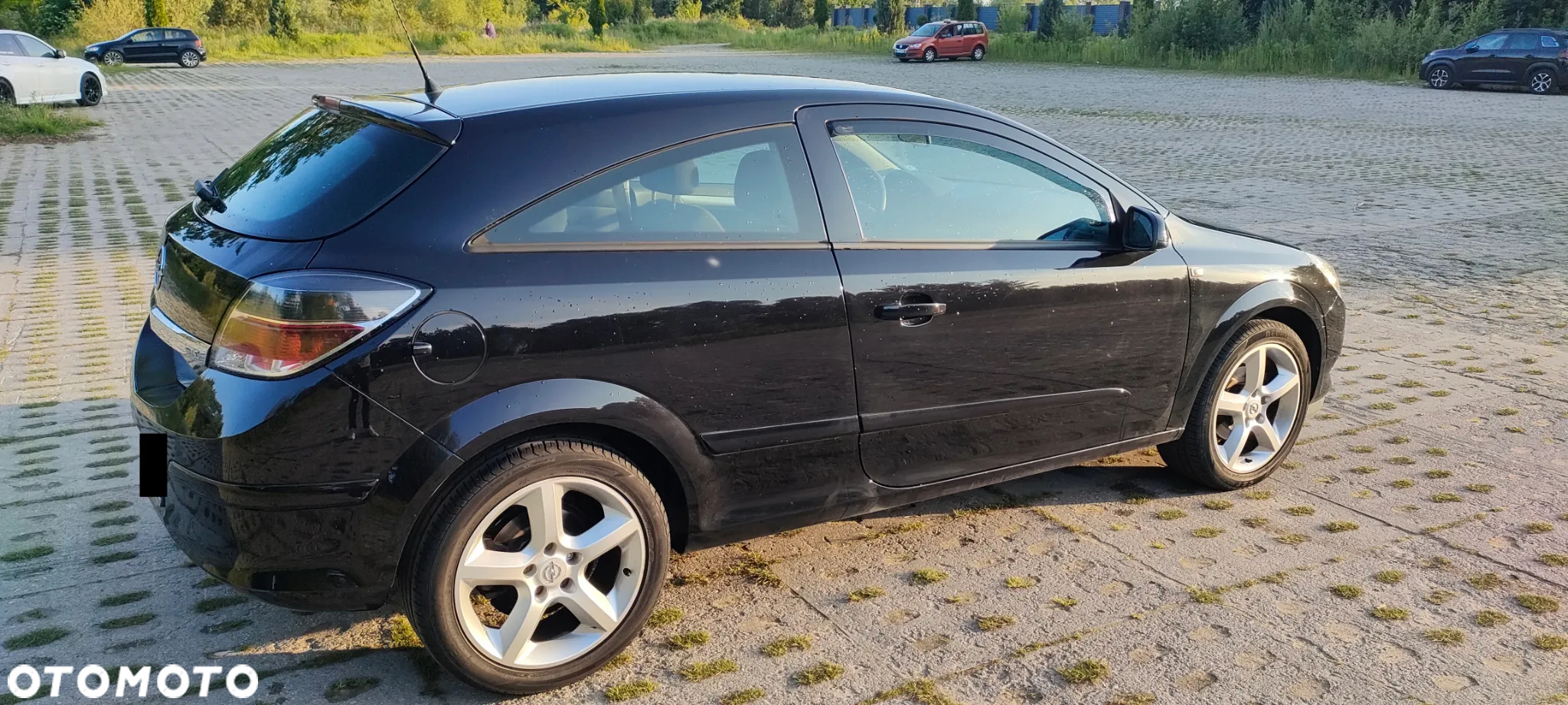 Opel Astra GTC 1.8 Sport - 4