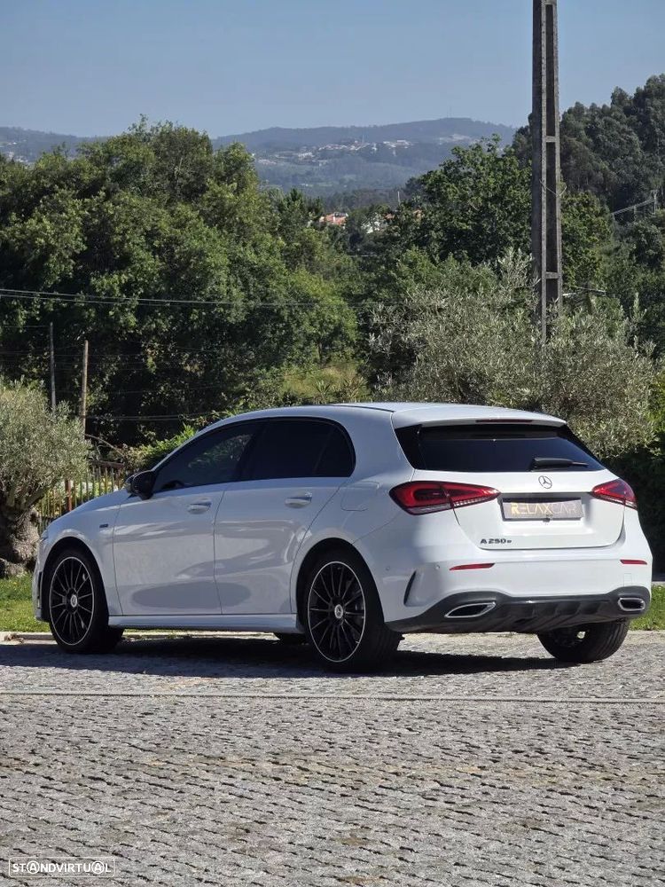 Mercedes-Benz A 250 e 8G-DCT AMG Line - 36