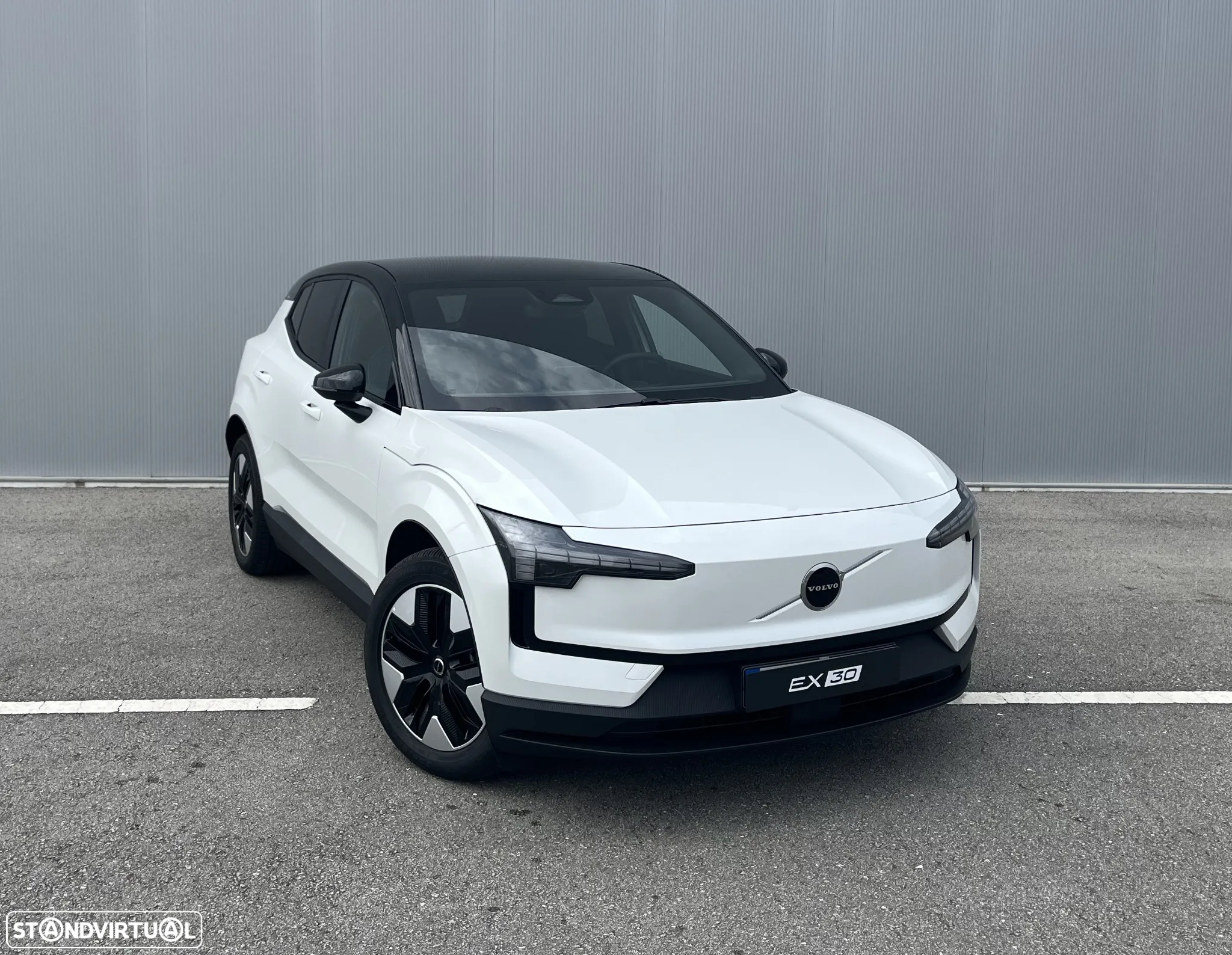 Volvo EX30 51 kWh Single Motor Plus - 4