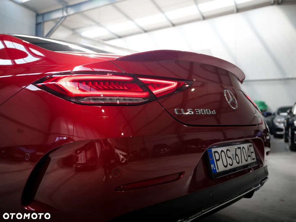 Mercedes-Benz CLS 300 d 4-Matic AMG - 5
