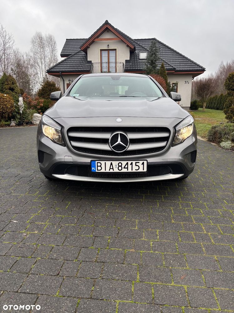 Mercedes-Benz GLA - 6