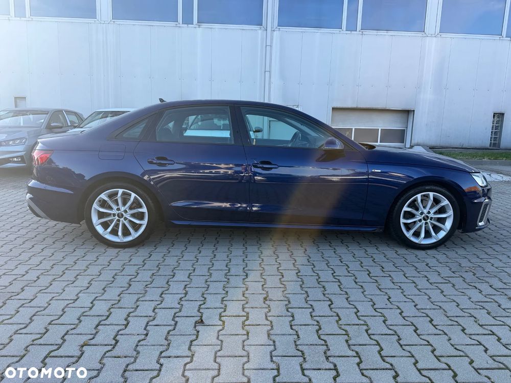 Audi A4 Limousine - 5