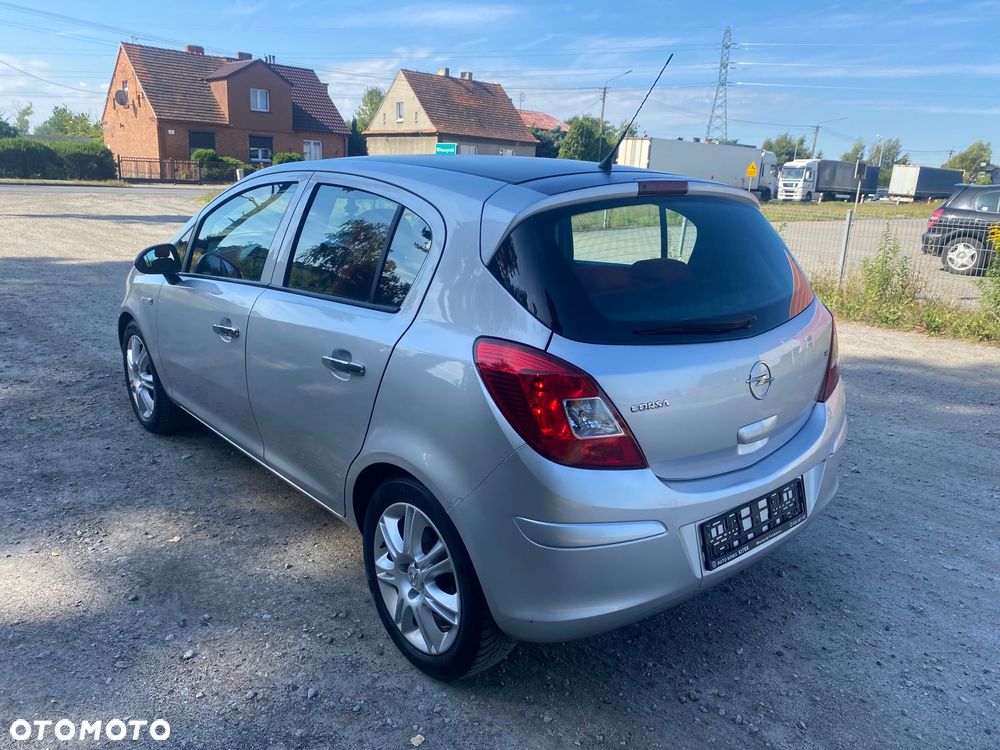 Opel Corsa 1.2 16V Color Edition - 11