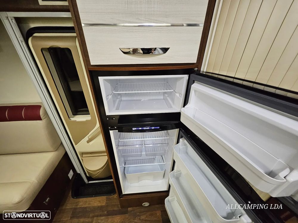 McLouis Yearling 74G SERIE LIMITÉE 5 LUGARES CAMA CENTRAL/BASCULANTE - 50