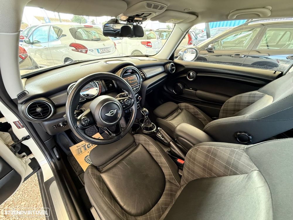 MINI 3 Portas Cooper Auto - 15