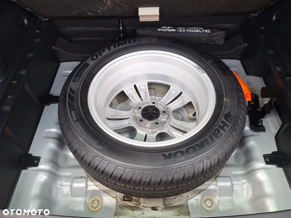 Hyundai ix35 1.7 CRDi 2WD blue Finale Silver - 34