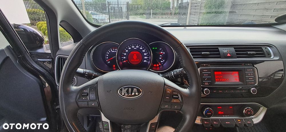 Kia Rio 1.2 Dream Team Edition - 30