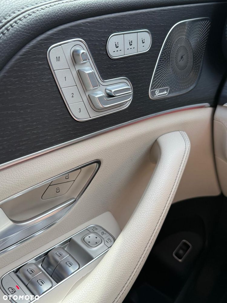 Mercedes-Benz GLS - 25