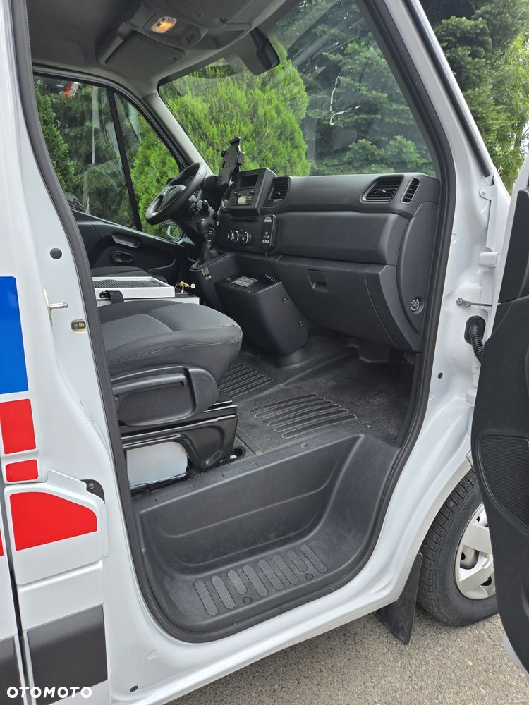 Renault Master Ambulans karetka gwarancja - 15