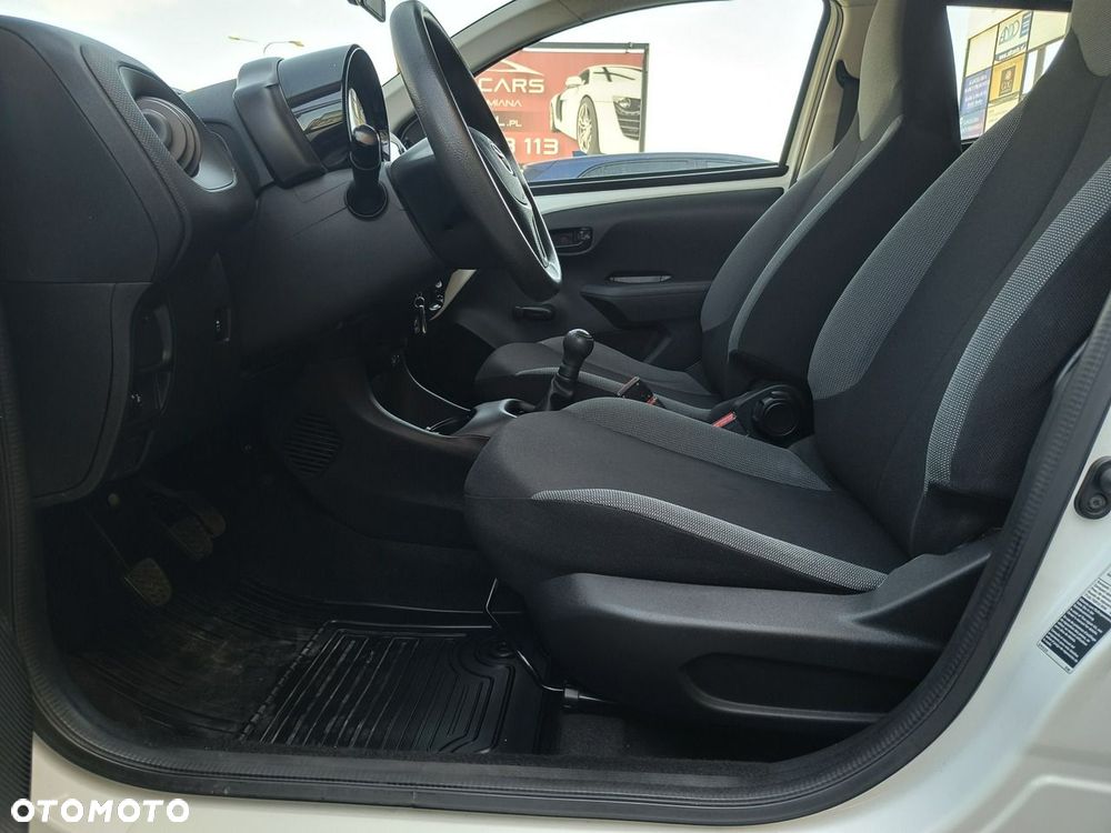 Toyota Aygo x-cite - 12