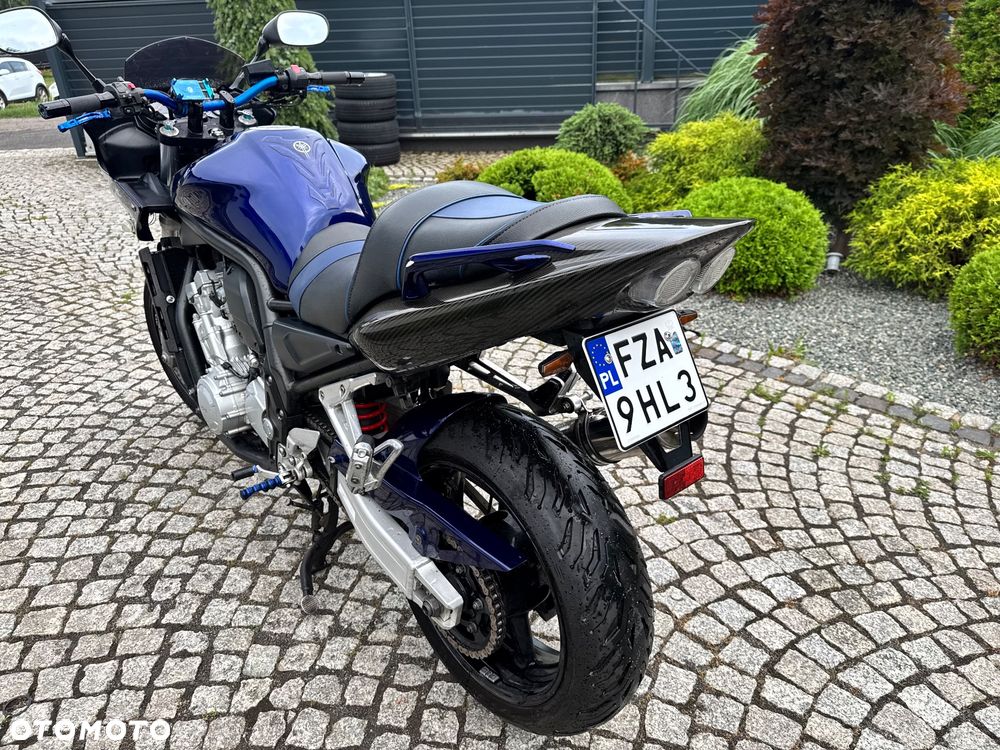 Yamaha FZS - 21