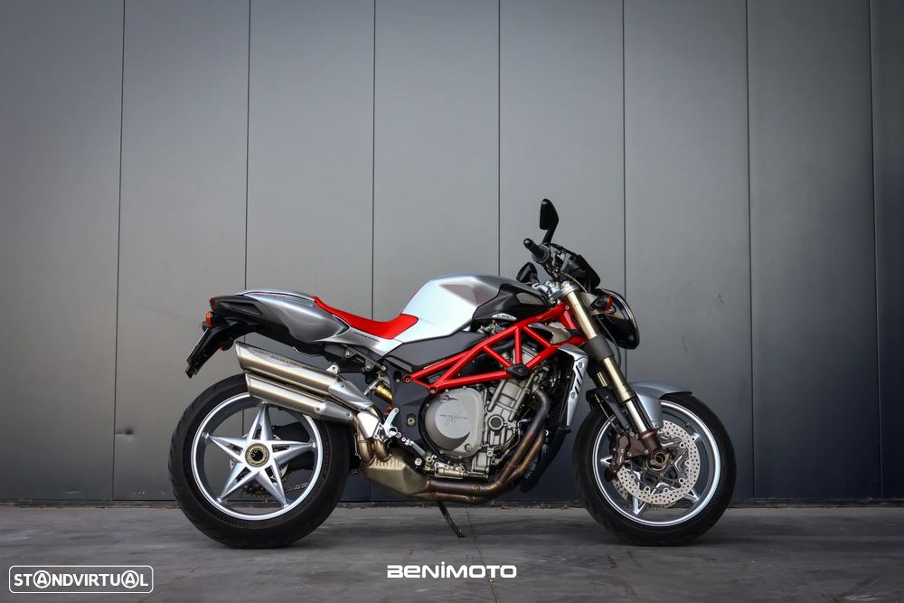 MV Agusta Brutale 910 - 8