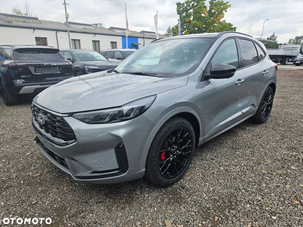 Ford Kuga - 1