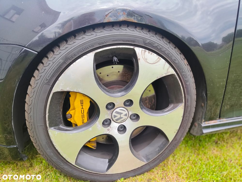 Volkswagen Golf - 9