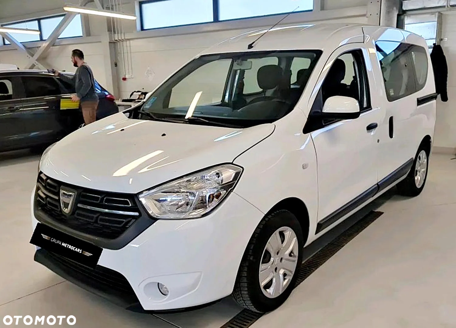 Dacia Dokker 1.5 Blue dCi Laureate - 3