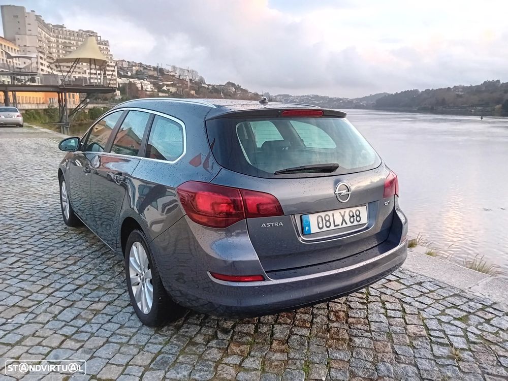 Opel Astra Caravan 1.7 CDTi Cosmo Plus - 27