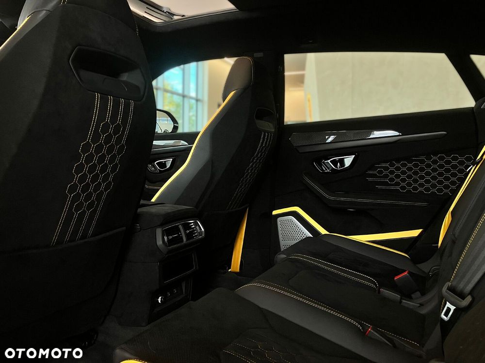 Lamborghini Urus - 34