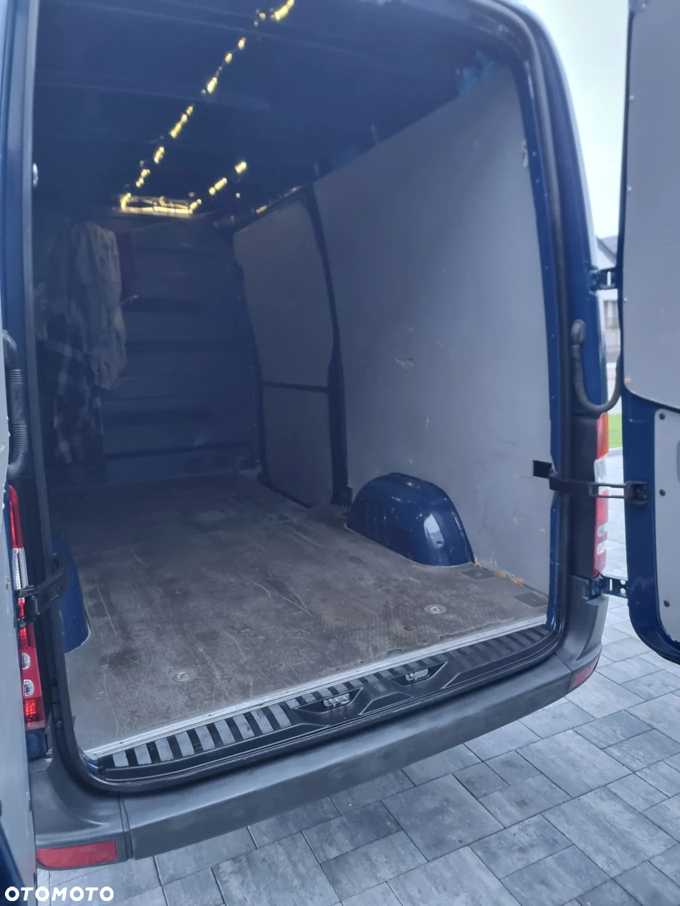 Mercedes-Benz Sprinter - 30