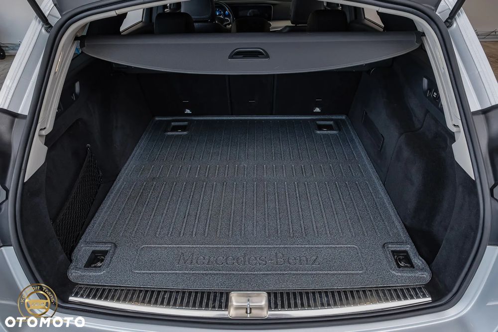 Mercedes-Benz Klasa E 220 d 4-Matic 9G-TRONIC - 22