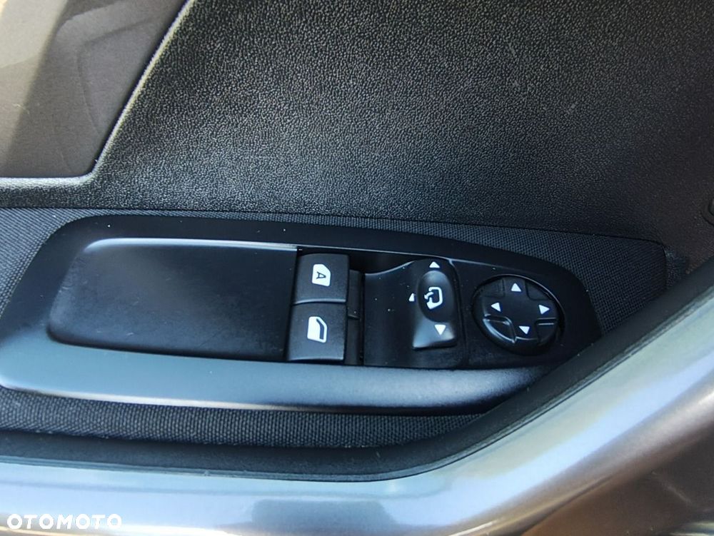 Peugeot 2008 1.6 BlueHDi Active S&S - 16