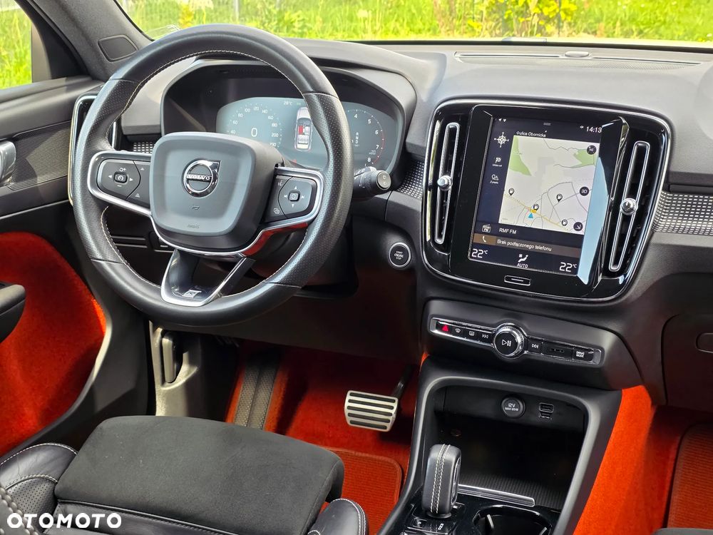 Volvo XC 40 T3 R-Design - 22