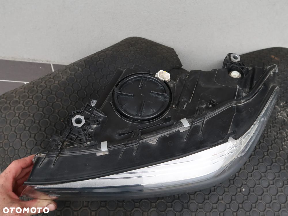 Lampa bmw X3  G01 8739641-01 - 4