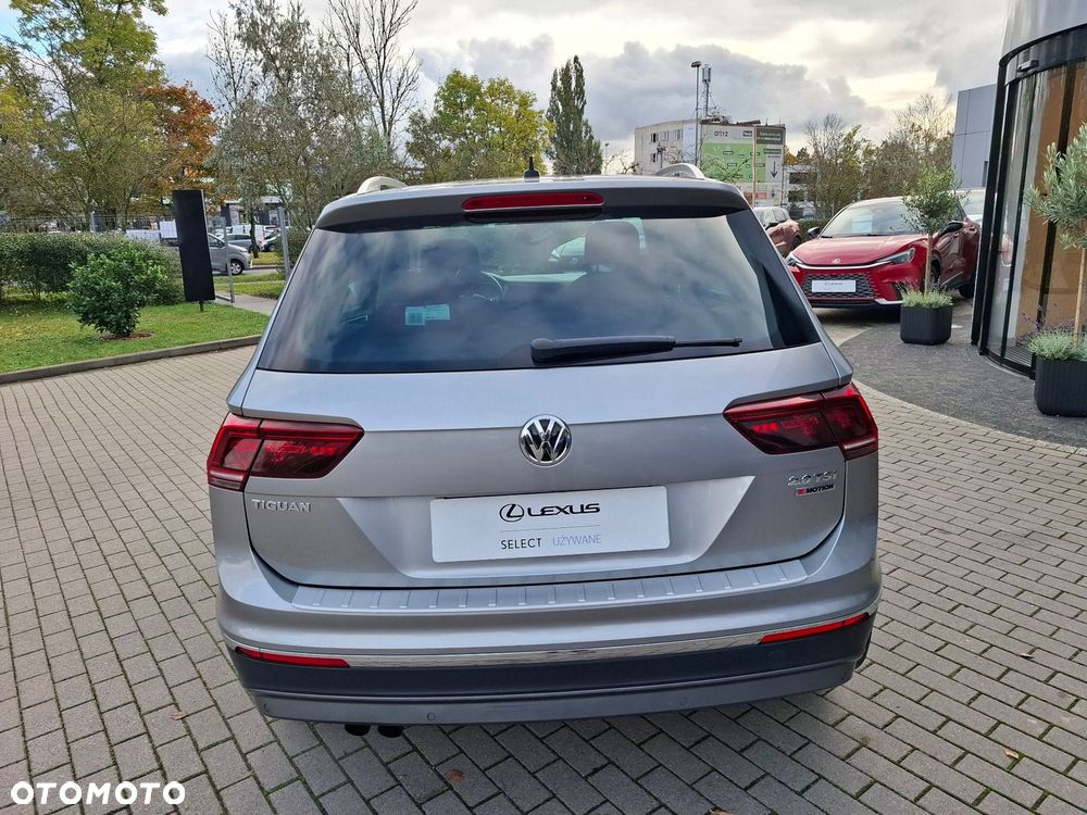 Volkswagen Tiguan - 4