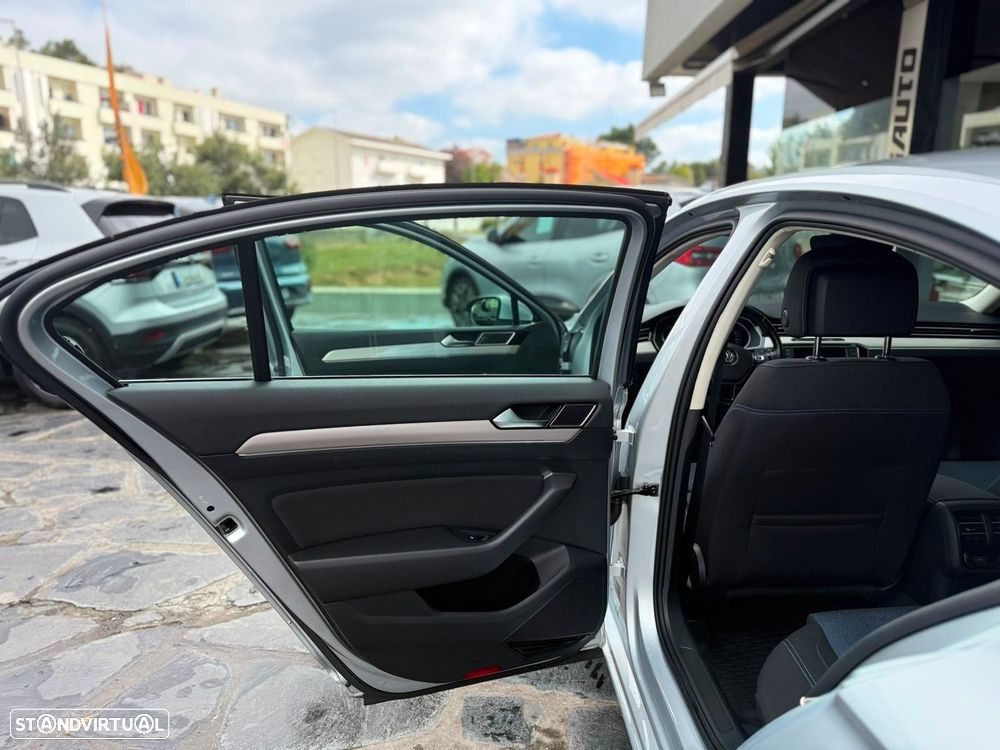 VW Passat - 14