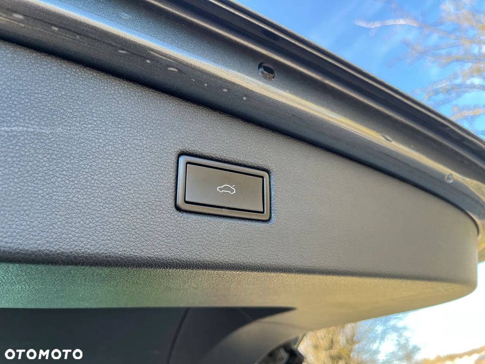 Volkswagen Tiguan 2.0 TDI SCR DSG IQ.DRIVE - 24