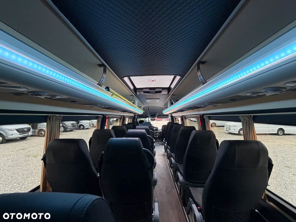 Mercedes-Benz Sprinter 519 - 27