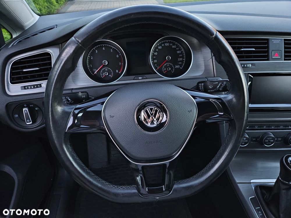Volkswagen Golf 1.2 TSI BlueMotion Technology Comfortline - 27