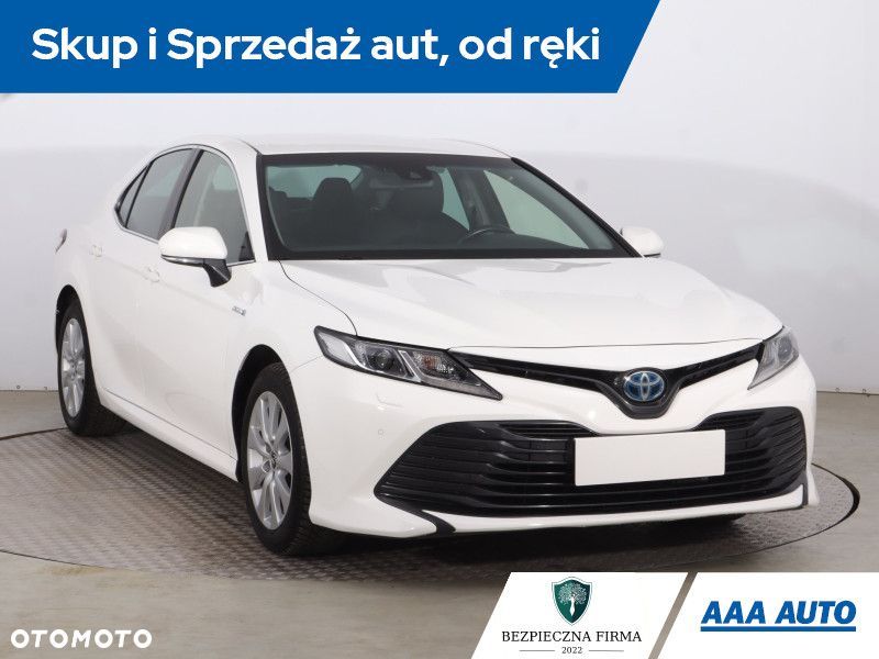 Toyota Camry - 3