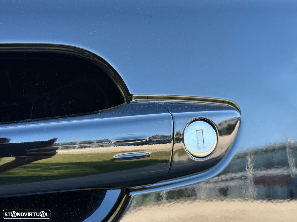 Peugeot e-2008 Allure - 13