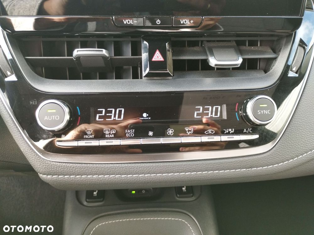 Toyota Corolla 1.8 Hybrid Style - 21