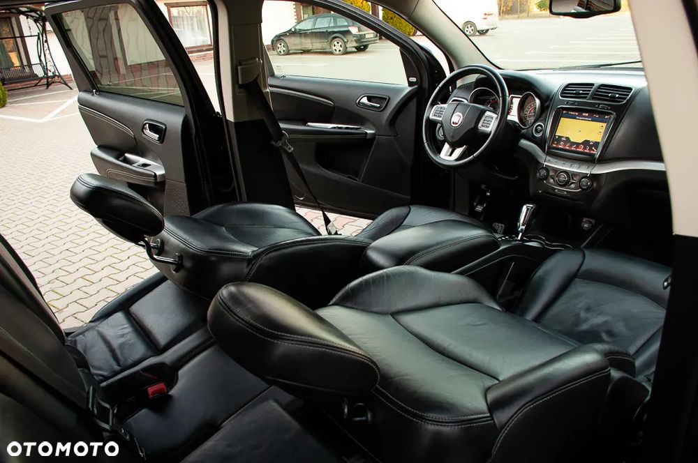 Fiat Freemont 2.0 Multijet 16V DPF Automatik Allrad Black Code - 17