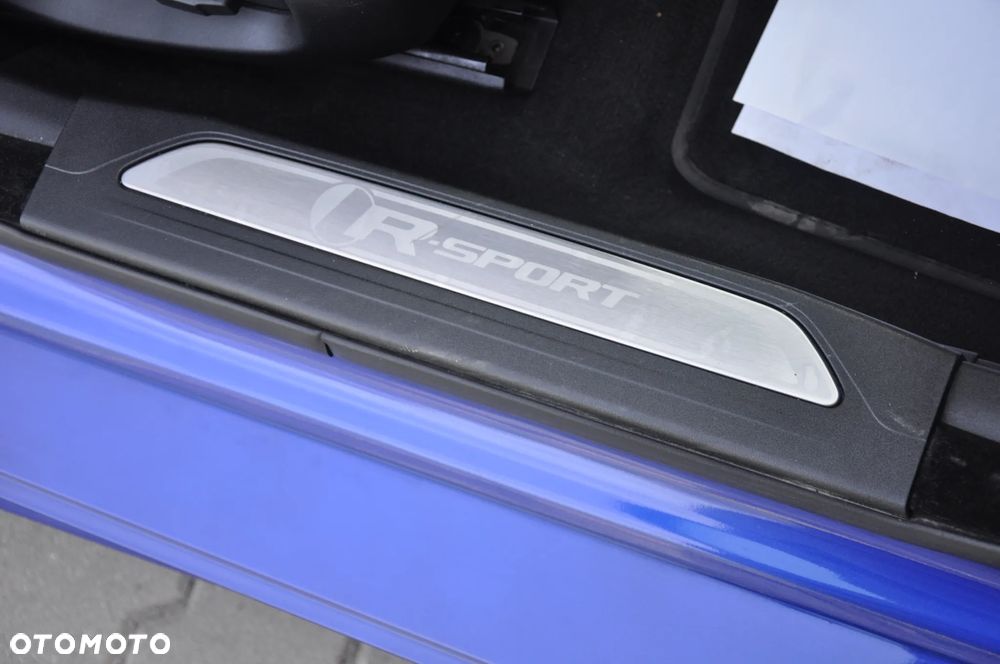 Jaguar XE 2.0 D AWD R-Sport - 37