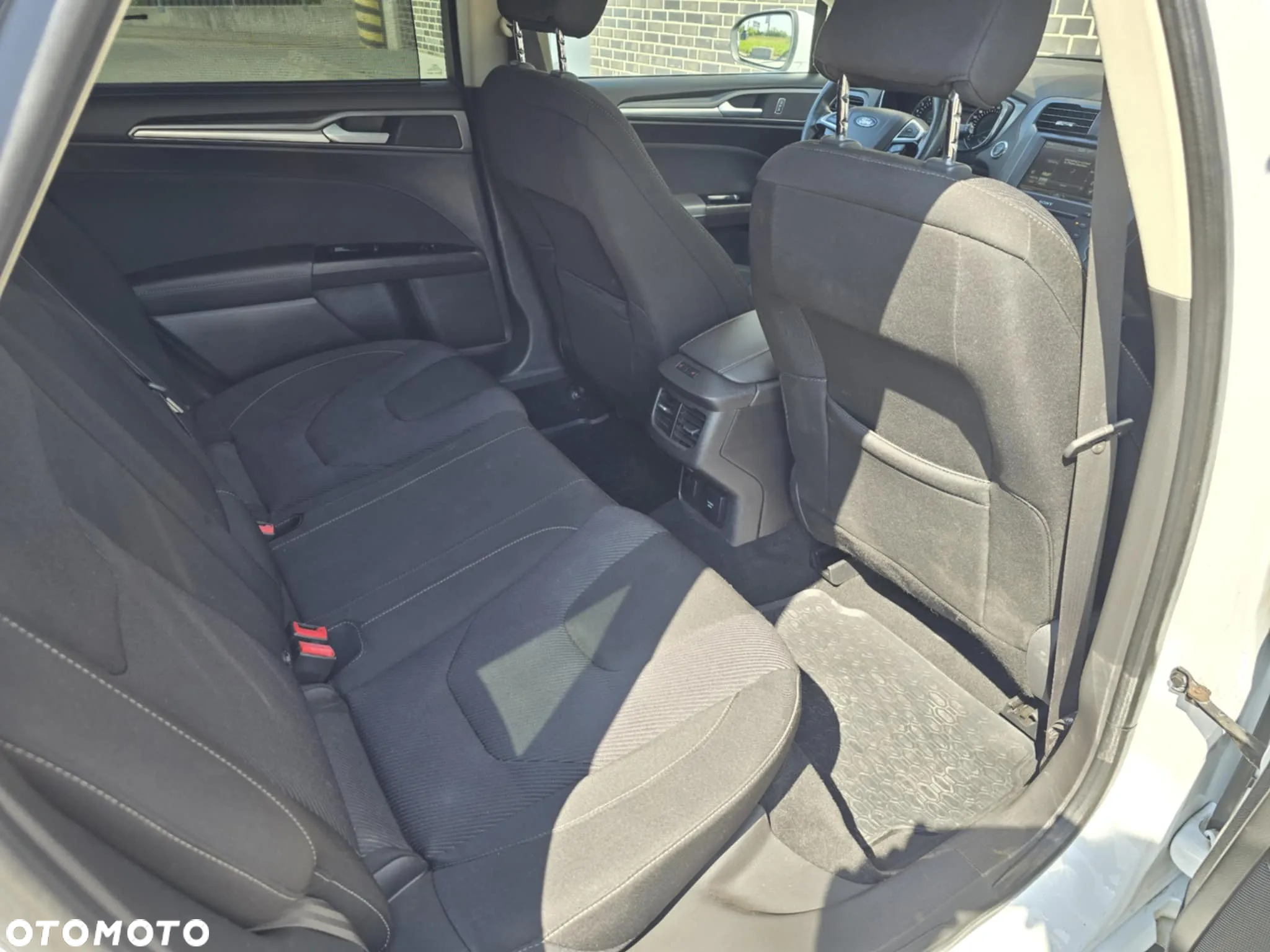 Ford Mondeo 2.0 TDCi Start-Stopp Titanium - 23