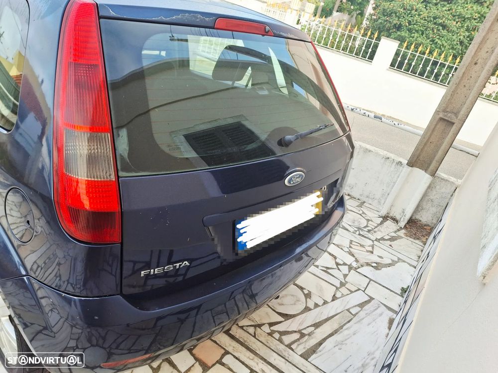 Ford Fiesta 1.25 Ghia - 12