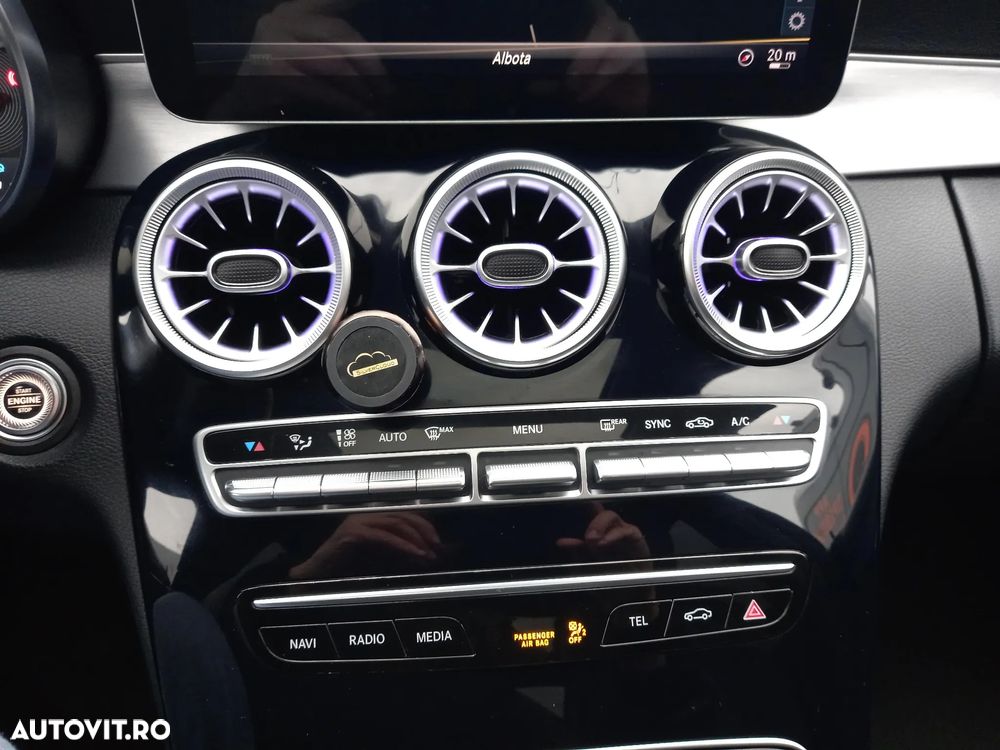 Mercedes-Benz C - 21