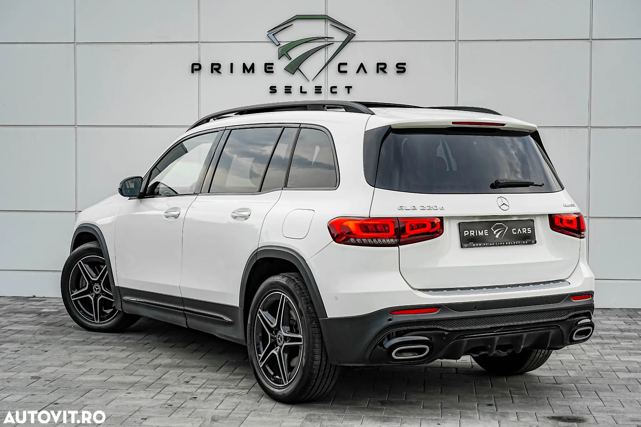 Mercedes-Benz GLB 220 d 4Matic 8G-DCT AMG Line - 3