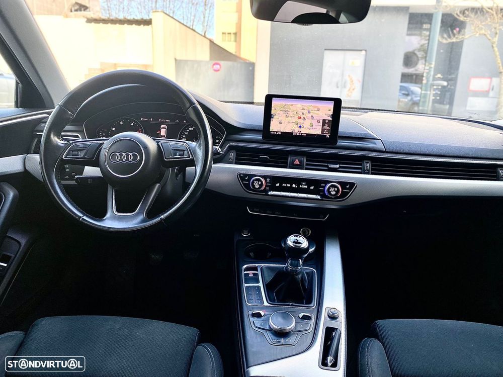 Audi A4 Avant 2.0 TDI Business Line Sport - 16