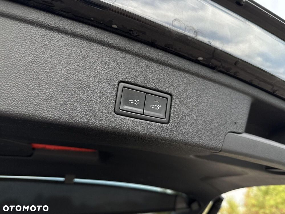 Volkswagen Touareg - 36