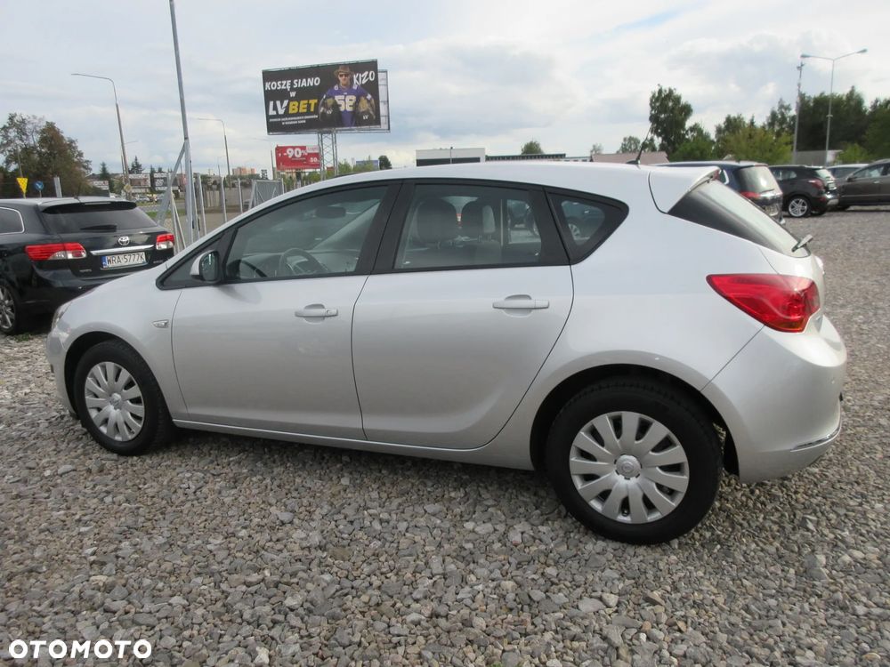 Opel Astra 1.6 Cosmo - 8