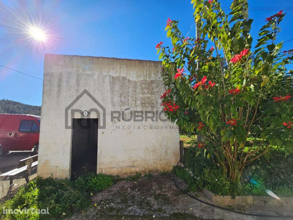Casa por recuperar no interior do Concelho de Loulé - Grande imagem: 5/13