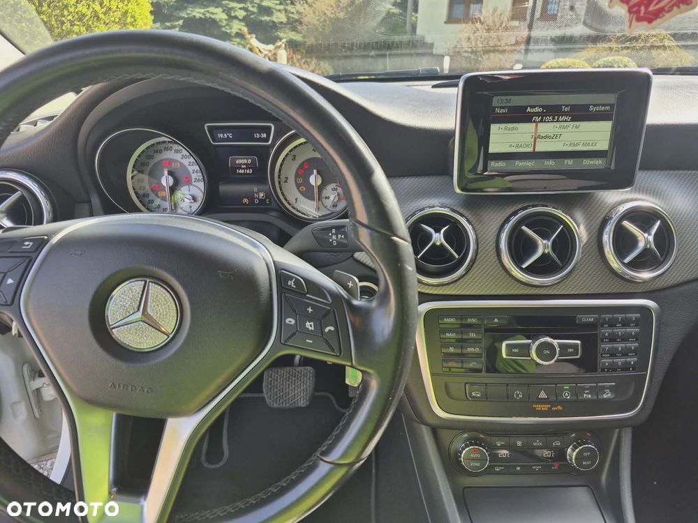 Mercedes-Benz GLA 200 (CDI) d 4-Matic - 10