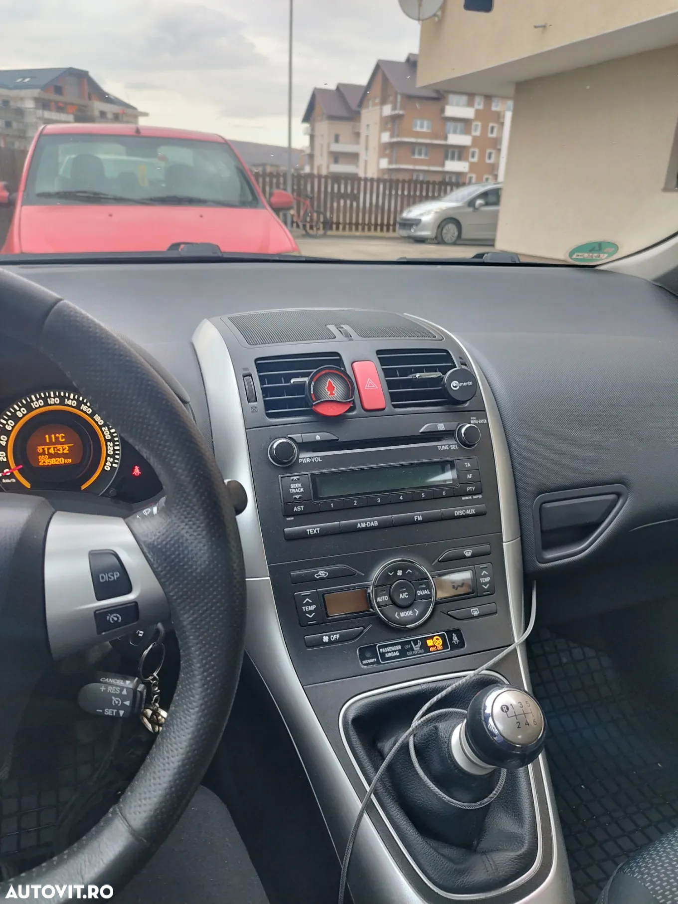 Toyota Auris 2.0 D-4D DPF Sol - 14