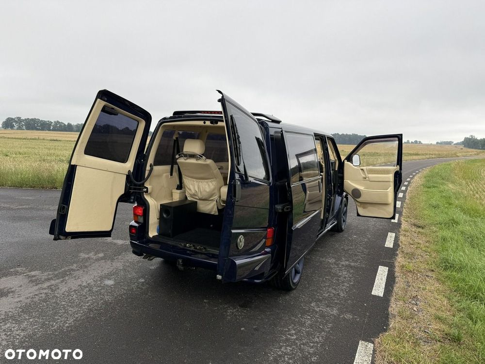 Volkswagen Multivan - 9