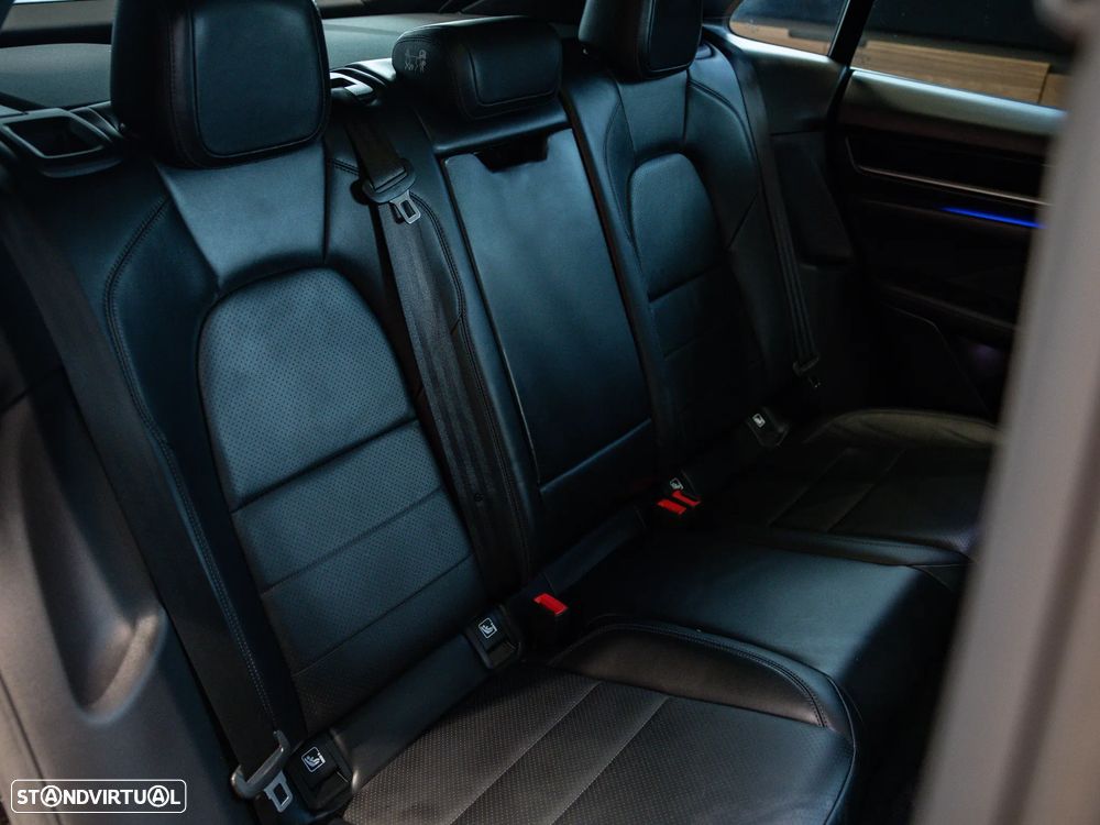 Porsche Macan Electric - 29