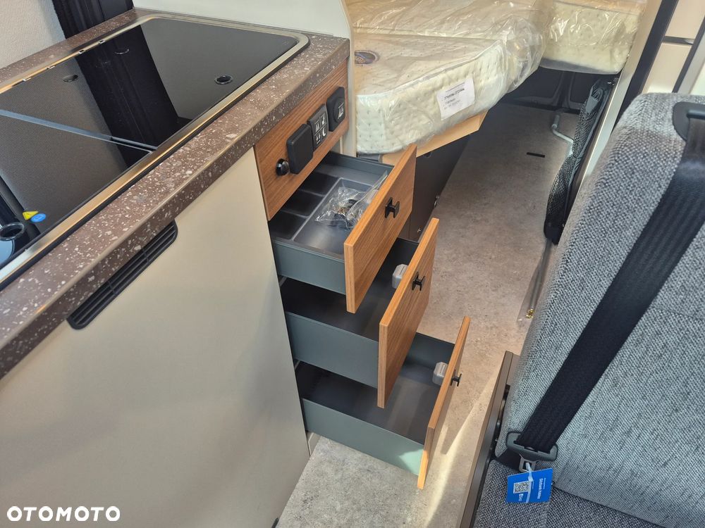 Mercedes-Benz KAMPER BURSTNER HABITON HMX 6.0. MERCEDES SPRINTER 190 KM 4X4 AUTOMAT NOWY! MODEL 2026 - 37